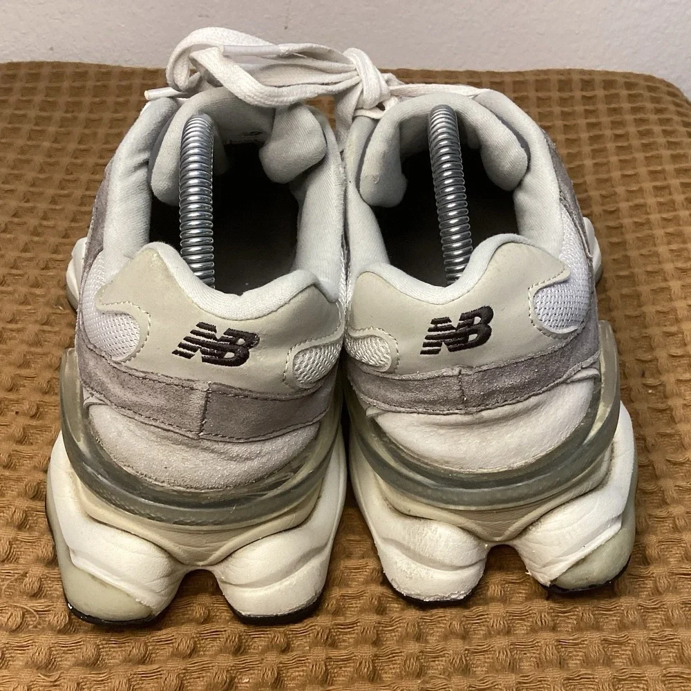 New Balance 9060 Mens 8.5 Rain Cloud Grey Gray White Castle Rock Suede U9060GRY